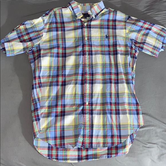 A dress shirt - Picture 1 of 5